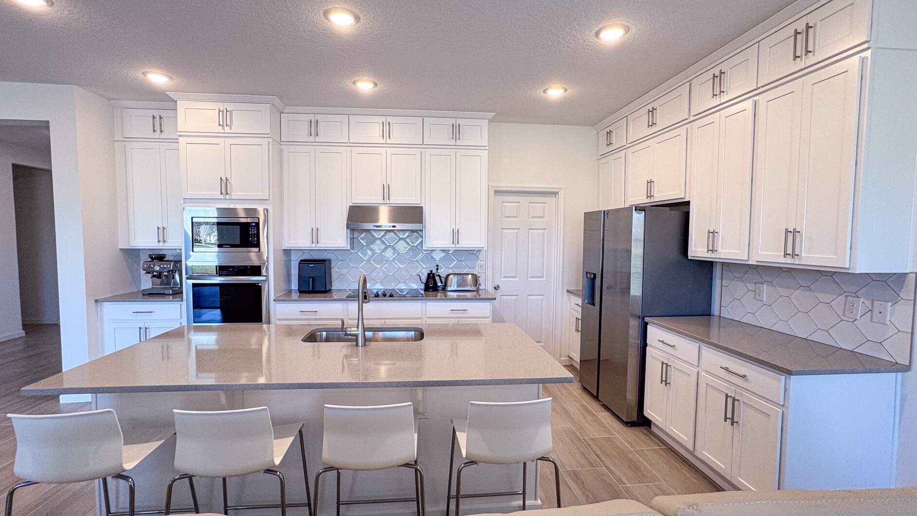 Kitchen - 2463 Middlebury Dr SE