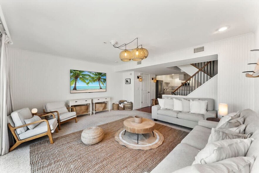 Building Photo - 2010 Ocean Front S