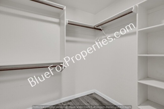 Building Photo - 9810 Amarosa