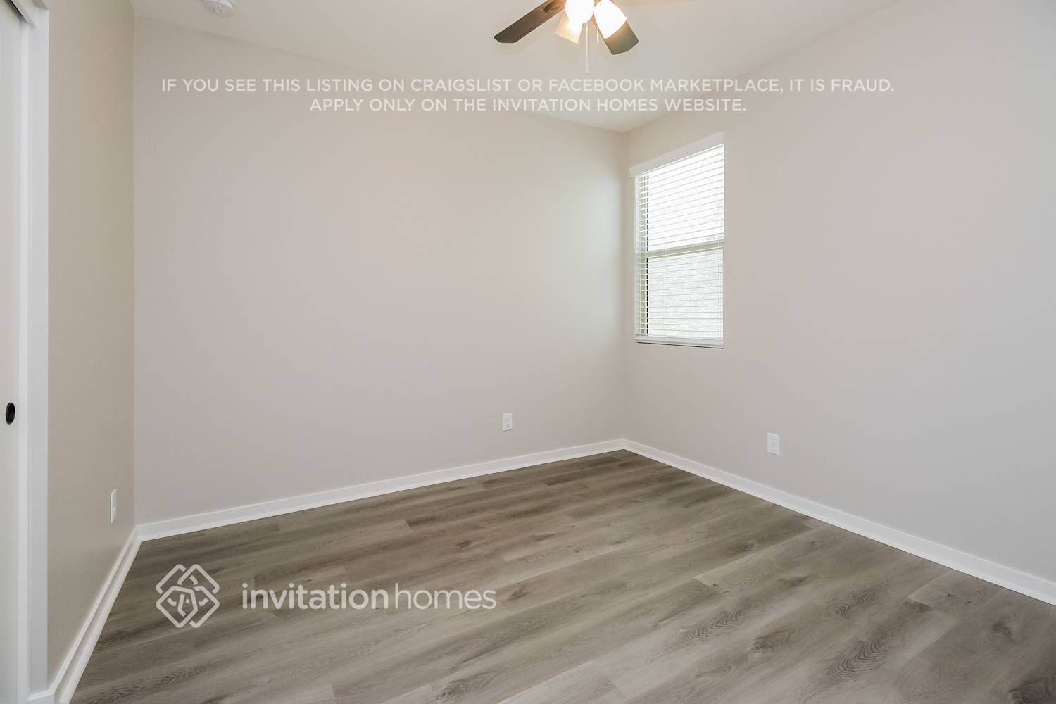 Building Photo - 35997 N Urika Dr