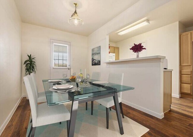 Building Photo - 2108 St Lucia Calle