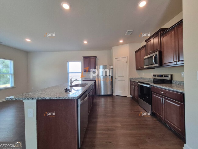 Building Photo - 122 Innis Brk Cir SW