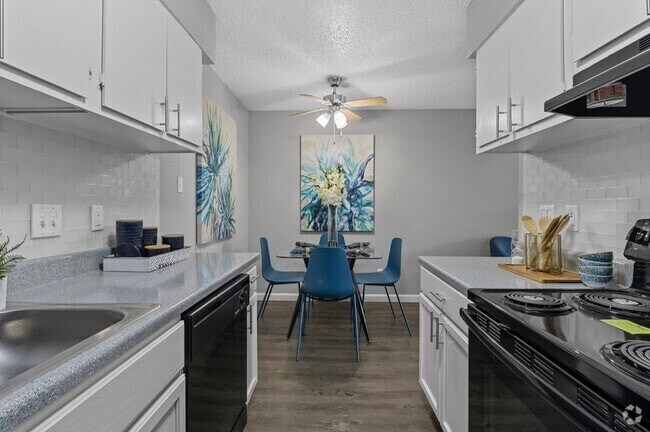 Building Photo - 3218 Manor Rd