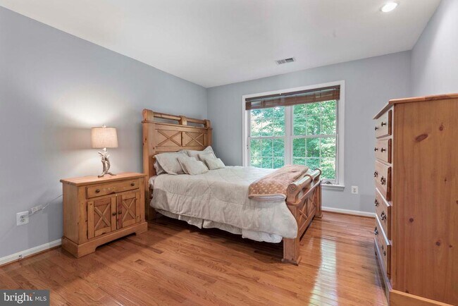 Building Photo - 12980 Highland Oaks Ct