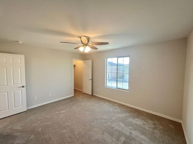 Building Photo - MOVE IN SPECIALS!! 2 Master Suites Open Ceiling Modern Home for RENT!