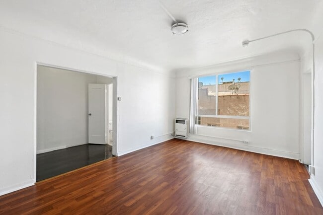Building Photo - Westland @ Union
