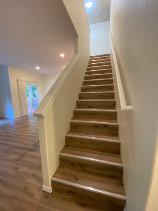Building Photo - 129 SW 208th Ave