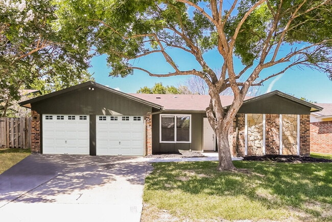 Building Photo - 6441 Meadowlark Ln E