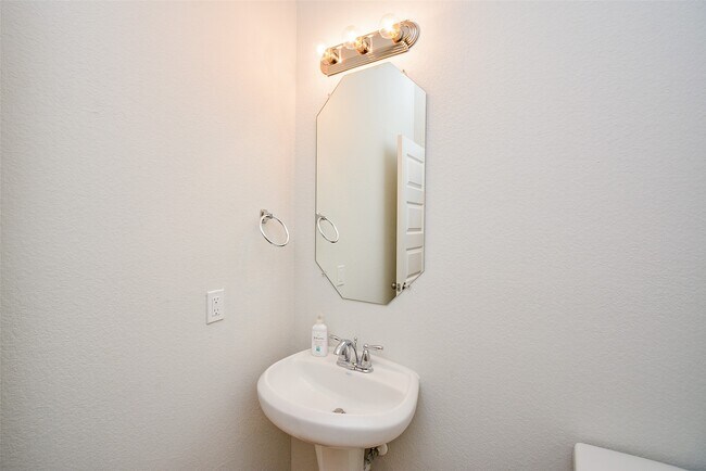 Building Photo - 21278 Catalina Palm Dr