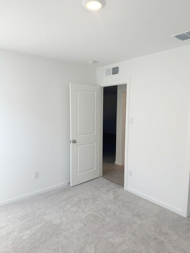 Building Photo - 15069 Red Sands Trl