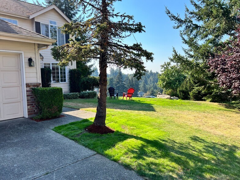 Building Photo - 5401 Highland Dr SE