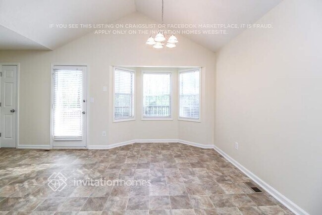 Building Photo - 1718 Independence Dr