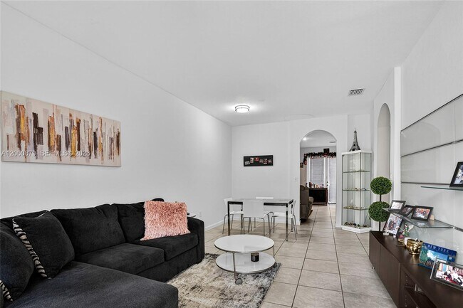 Building Photo - 9341 SW 171st Ct