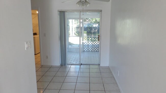 Building Photo - 9459 SW 51st Ct