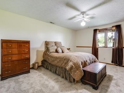 Daylight basement bedroom - 5501 Martell Rd