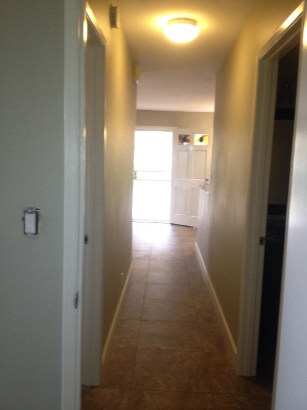 Building Photo - 140 Uwapo Rd