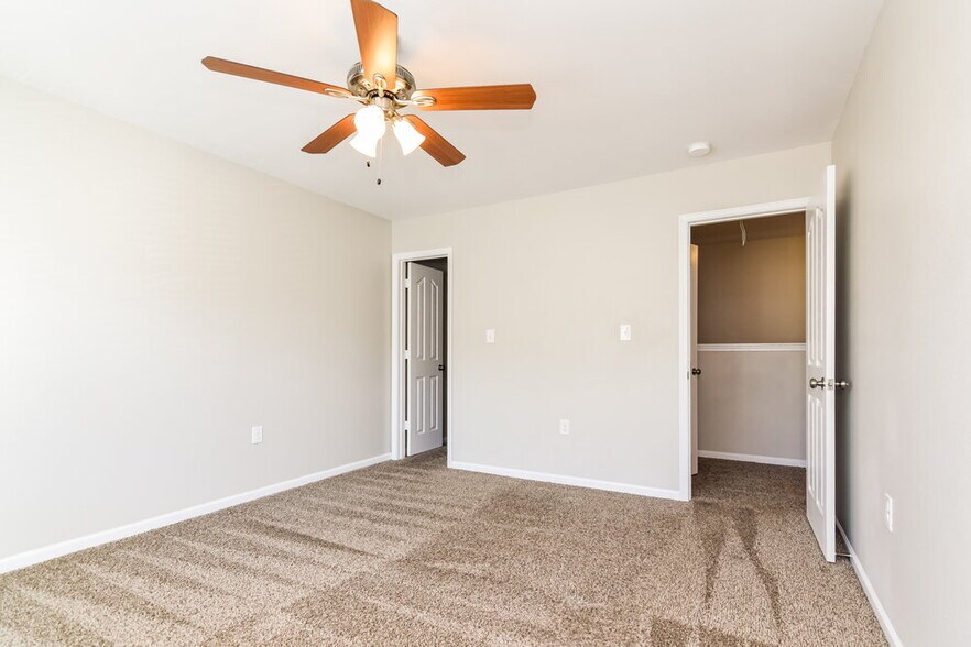 Building Photo - 12923 Settlers Trail Ct