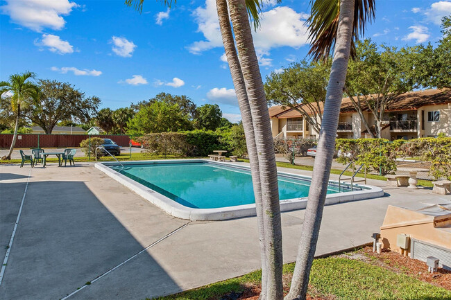 Building Photo - 7951 Southgate Blvd