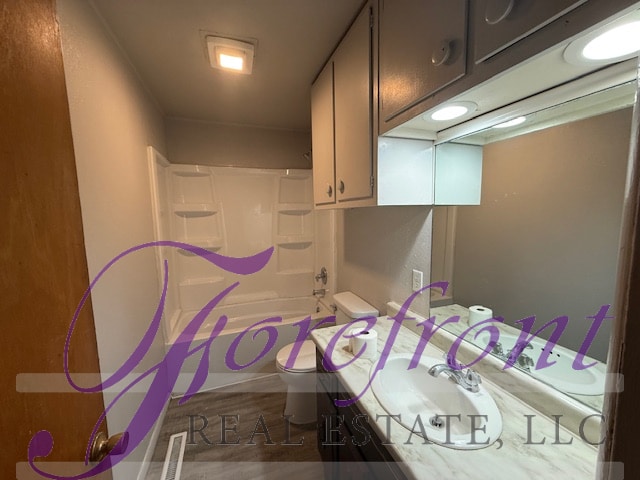 Building Photo - 1834 S Fairdale Ave