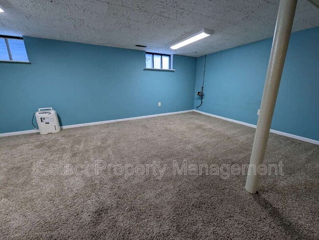 Building Photo - 1131 Pemberton Dr