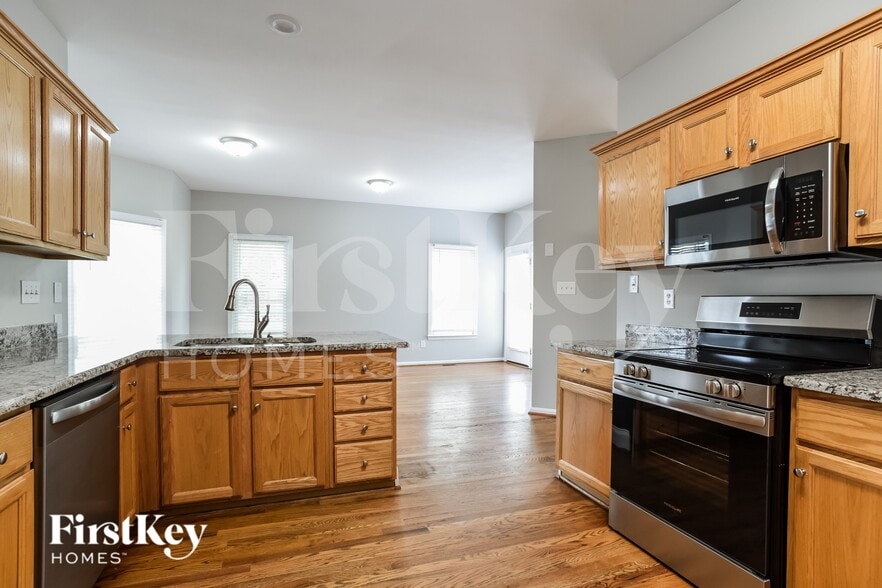 Building Photo - 13415 Willow Breeze Ln
