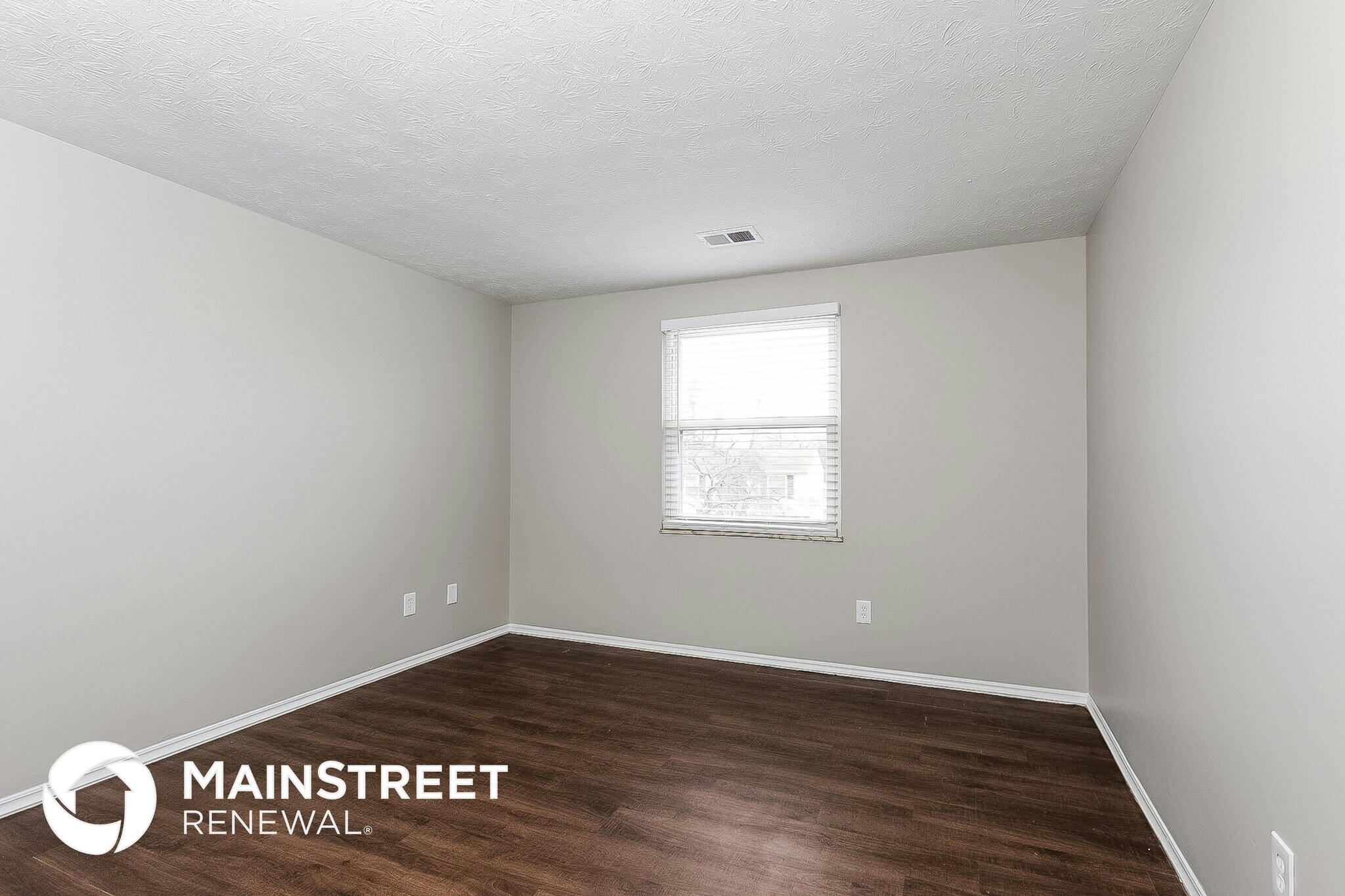 Building Photo - 2535 Stonington Ave
