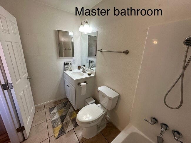 Building Photo - 7054 Juniper Ave