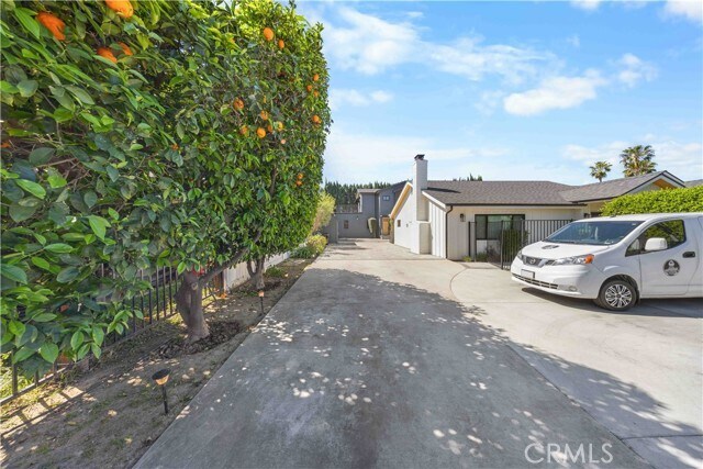 Building Photo - 7503 Hesperia Ave