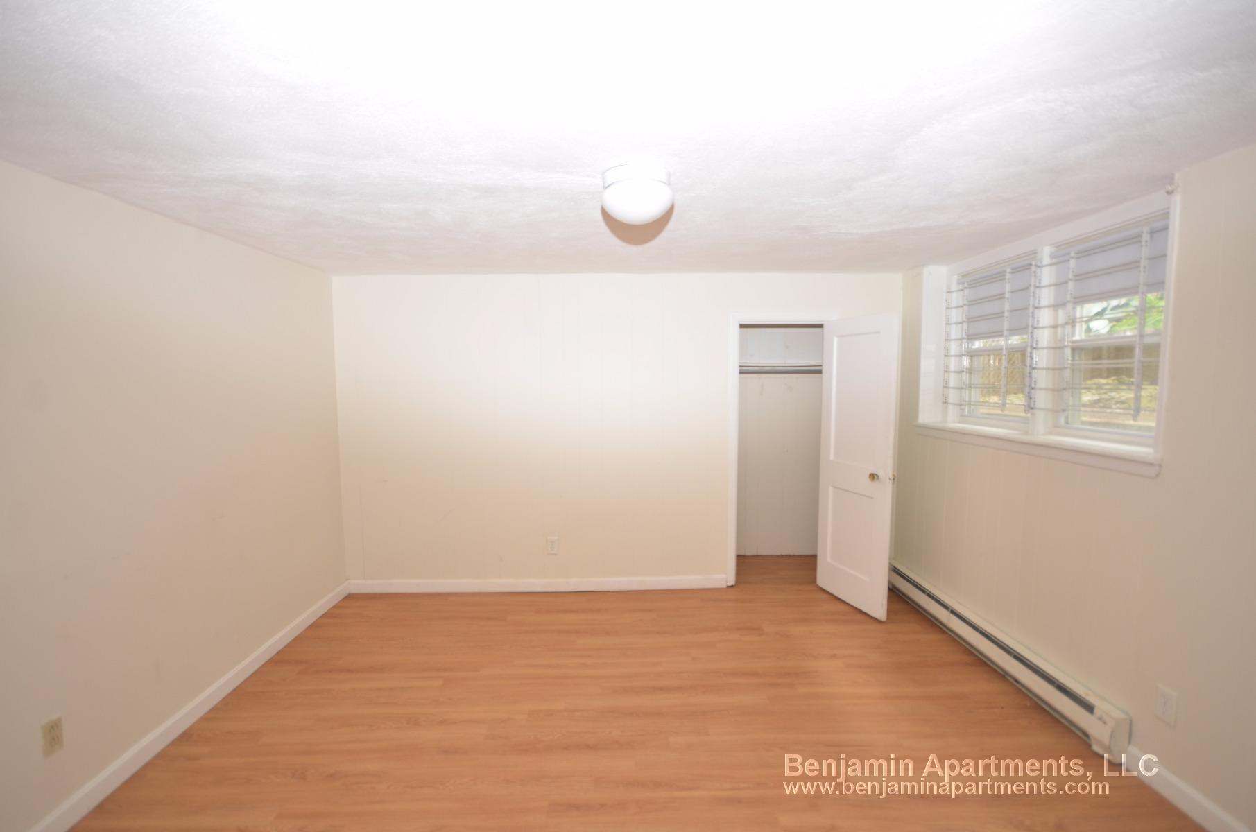 Building Photo - 120 Sutherland Rd