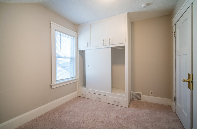 Building Photo - 1334 Hayes Avenue