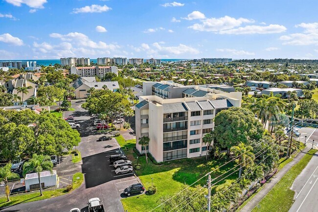 Building Photo - 1605 S US Hwy 1