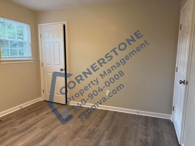 Building Photo - 1609 19th St NE