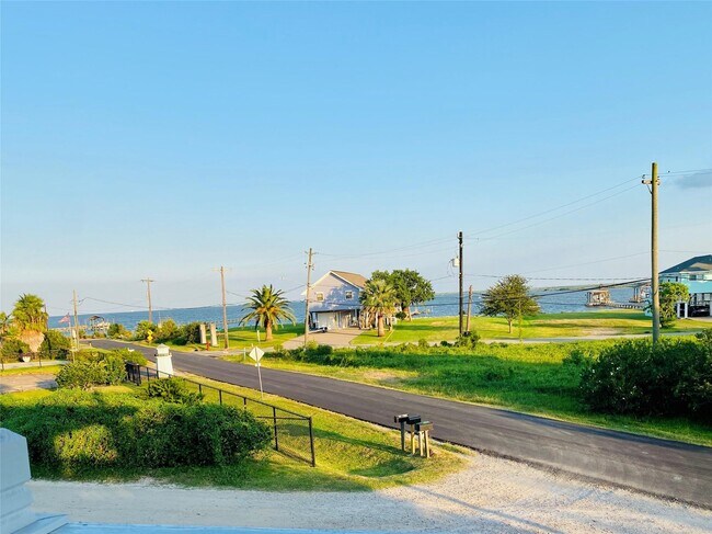 Building Photo - 1578 Railroad St