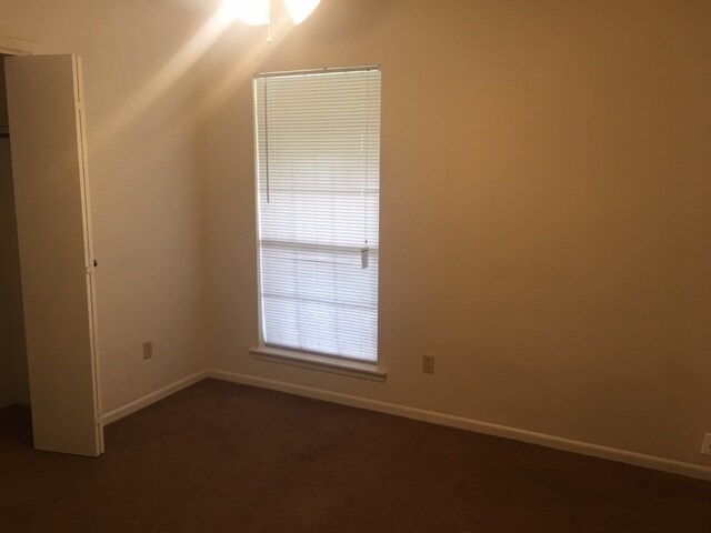 Building Photo - Edgewood Place subd. West Mobile 3/2 Large...