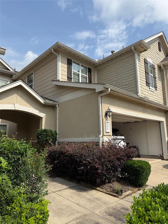 Building Photo - 16019 Summerville Lake Dr