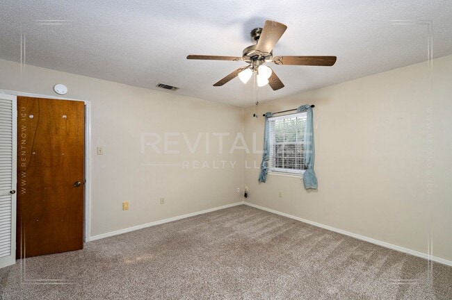 Building Photo - Charming 3 Bed 2 Ba Home Close to Saraland