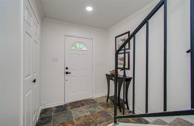 Building Photo - 15309 Kingfield Dr