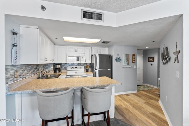 Building Photo - 3023 S Atlantic Ave