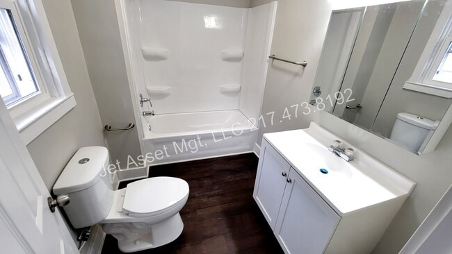 Building Photo - 4 bedroom HOUSE For Rent