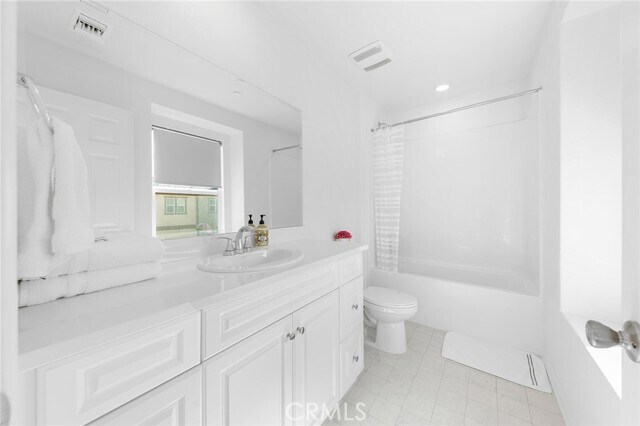 Building Photo - 4014 E Catalina St