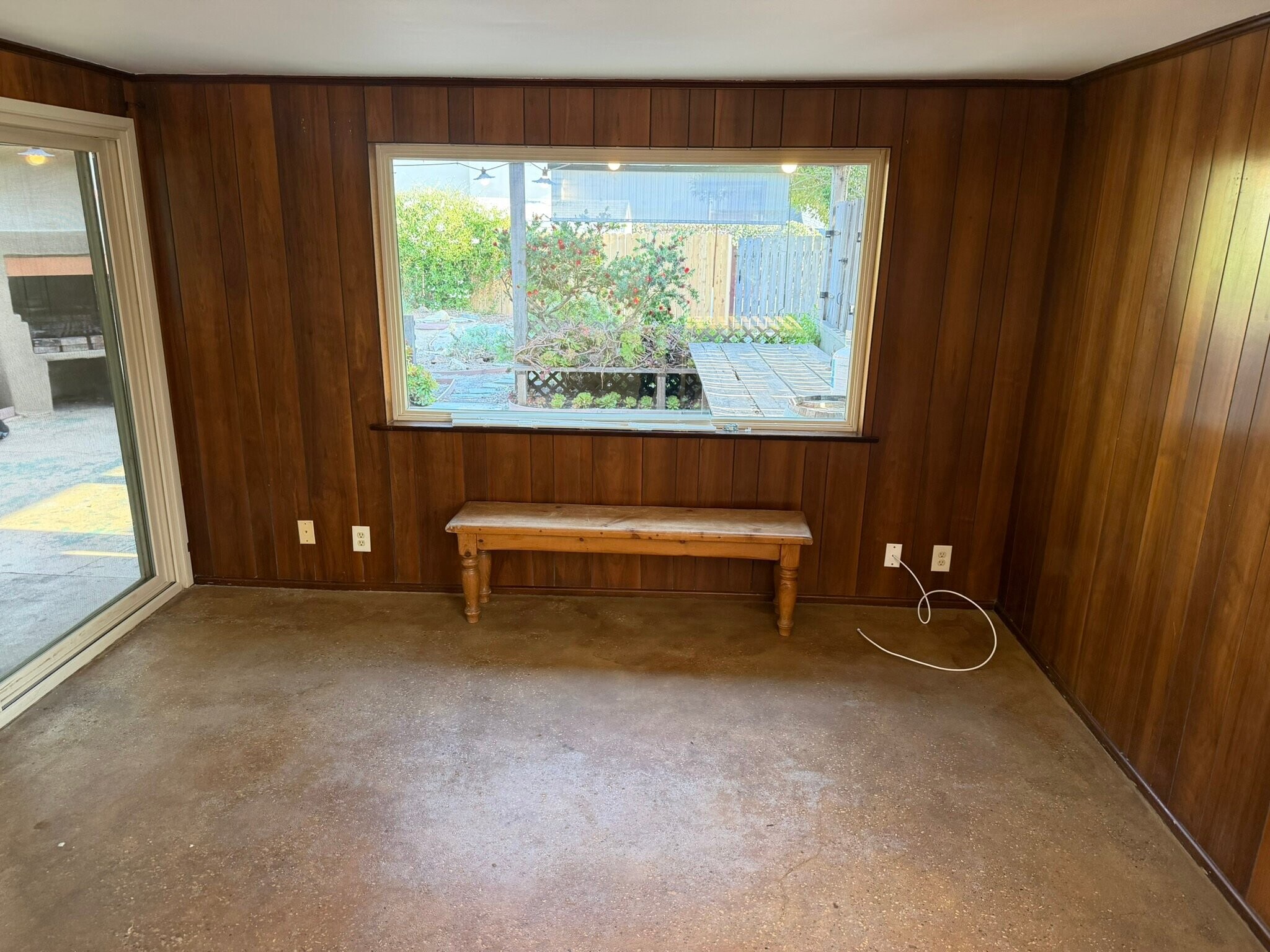 Building Photo - 1722 Eucalyptus Dr