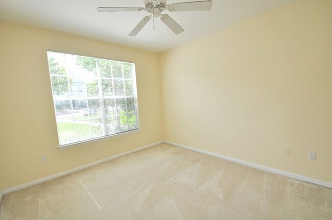 Building Photo - 12861 Madison Pointe Cir