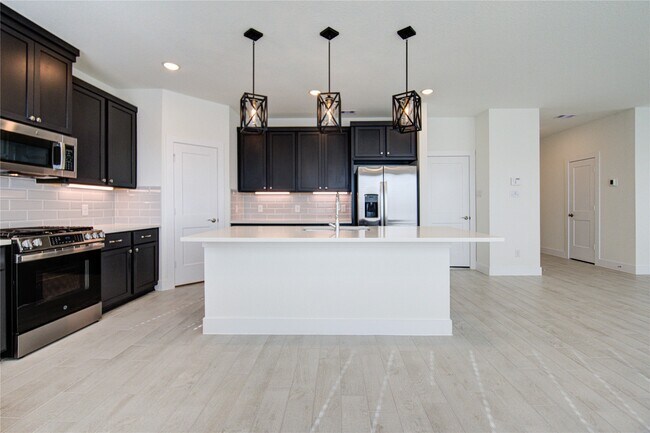 Primary Photo - 7630 Meadow Mouse Ln