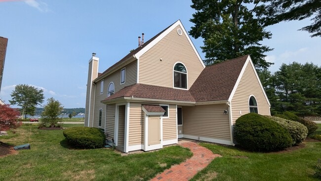 Building Photo - 11 Songbird Ln