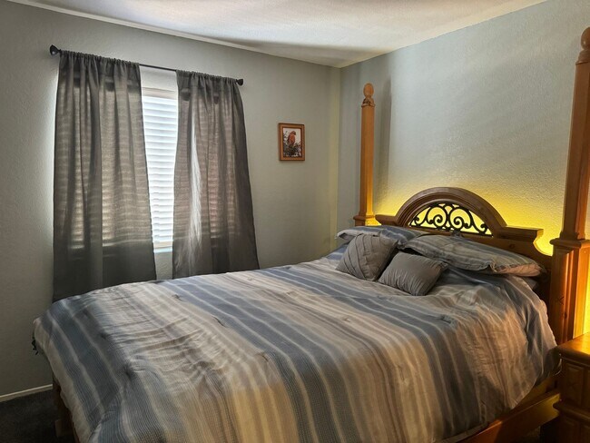 Building Photo - SHORT TERM WINTER RENTAL 1-BR Condo with Private Dock at Rio Vista