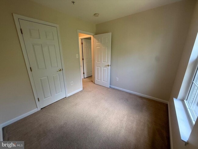 Building Photo - 4805 Springmaid Ln