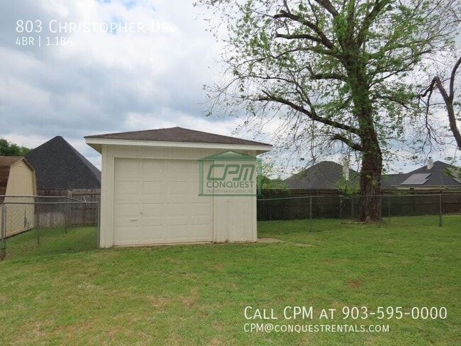 Building Photo - 803 Christopher St