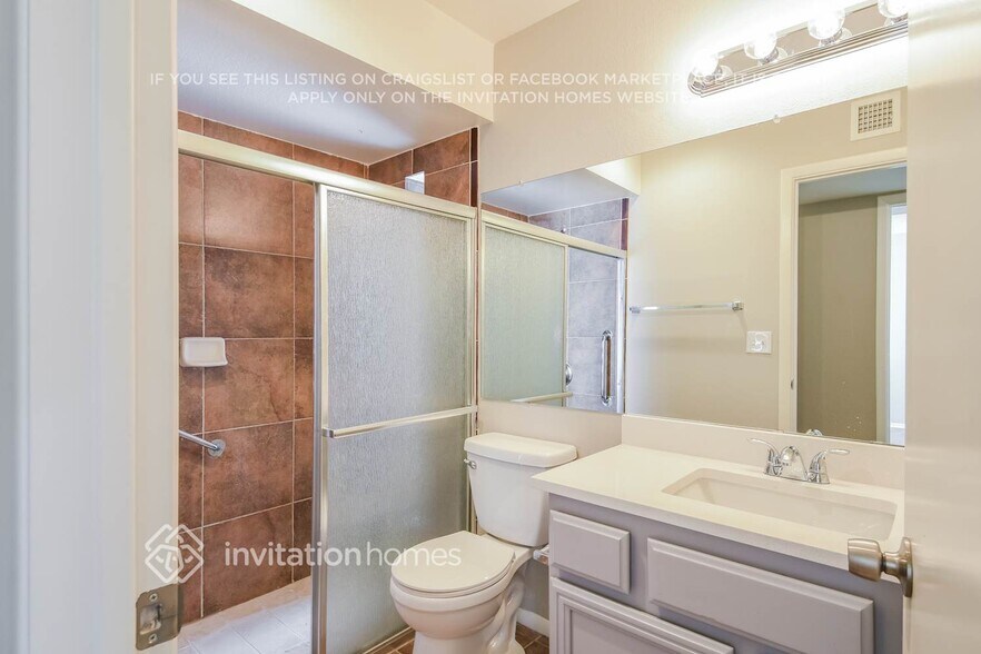 Building Photo - 314 W Kings Ave