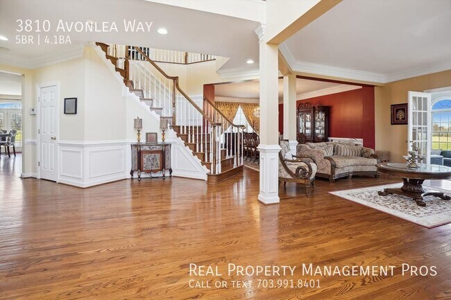 Building Photo - Gated Community, 10 Acres