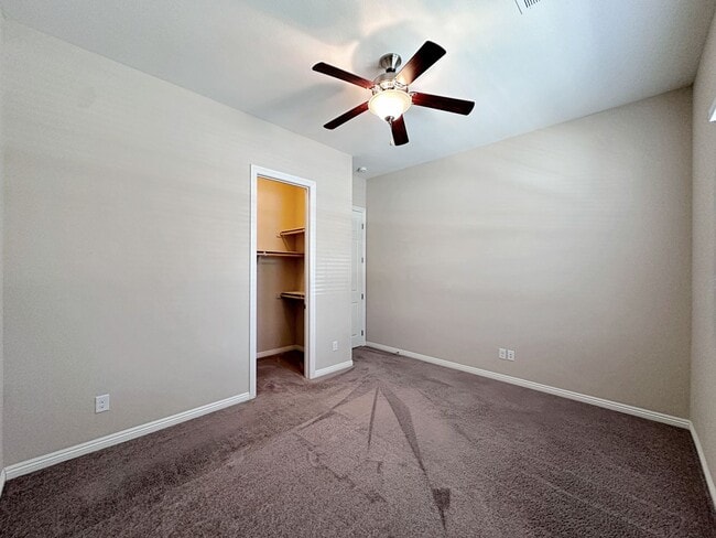 Building Photo - 71 Newton Ridge Way